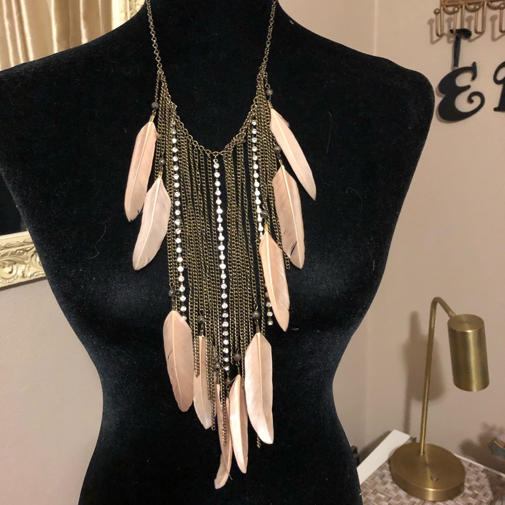 Gorgeous feather necklace